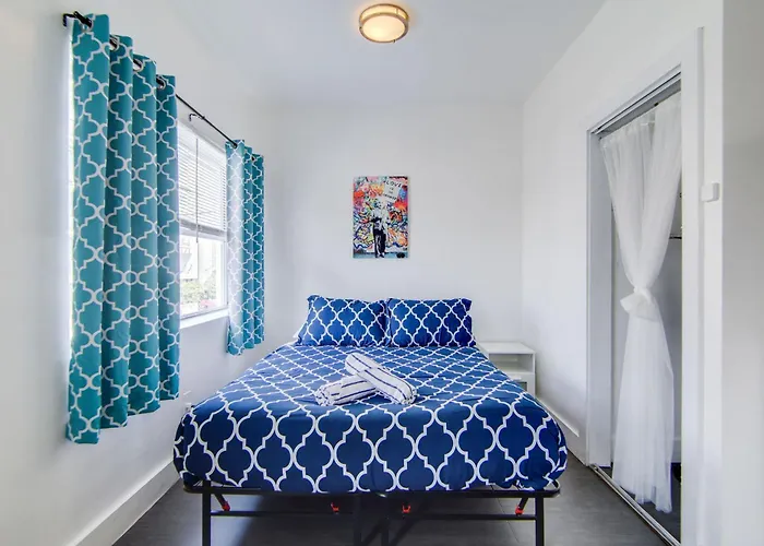 Charming Large Studio Near Ocean Dr - South Beach